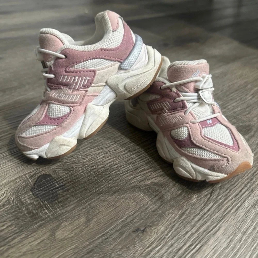 New Balance 9060 Toddler Pink 6c - Picture 3 of 3